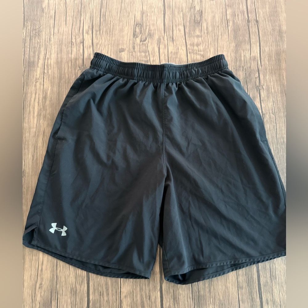 Under Armour Black Youth Medium Shorts